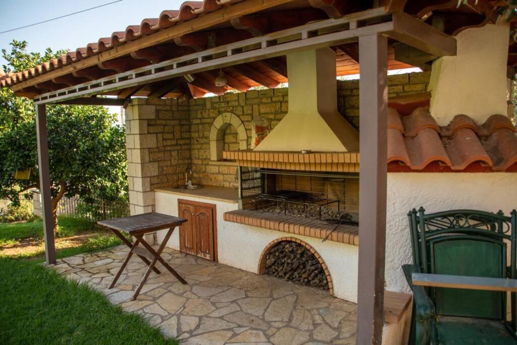 Akrivi'S House In Kalamata Exterior foto
