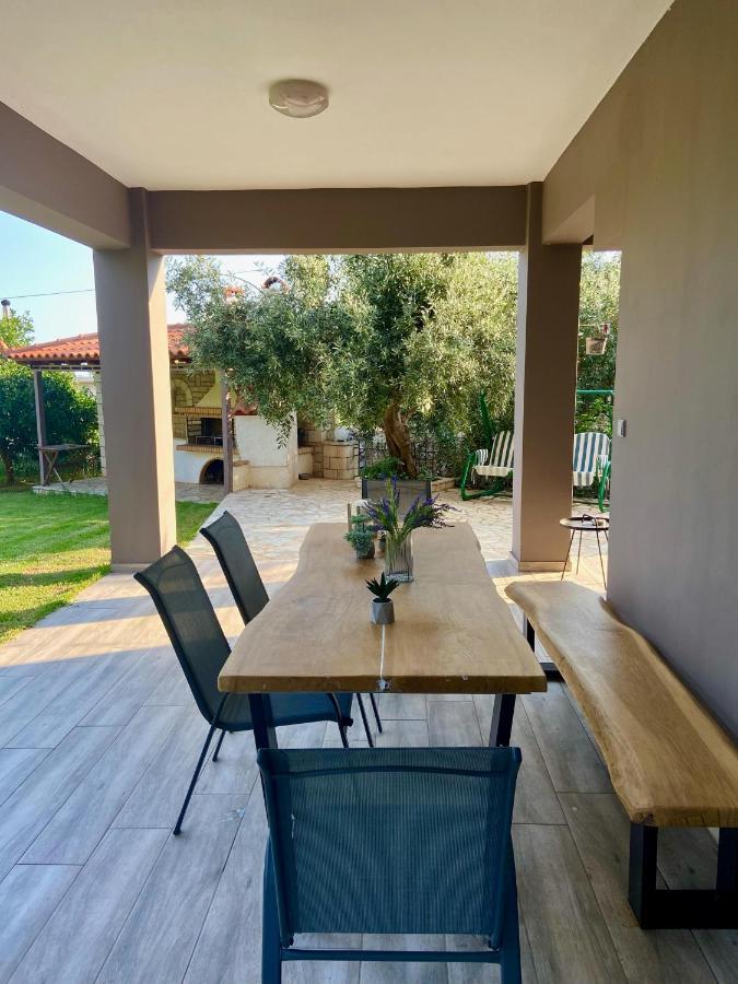 Akrivi'S House In Kalamata Exterior foto