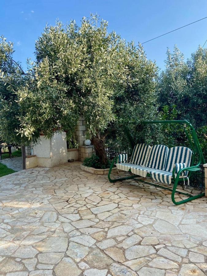 Akrivi'S House In Kalamata Exterior foto